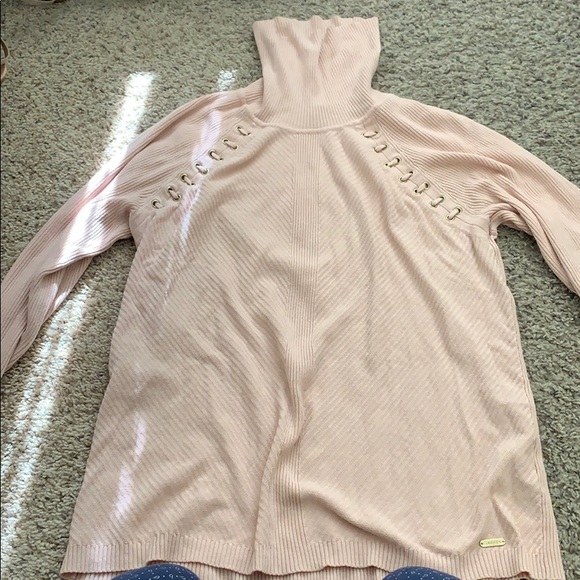 Rose gold turtle neck, - Picture 1 of 4